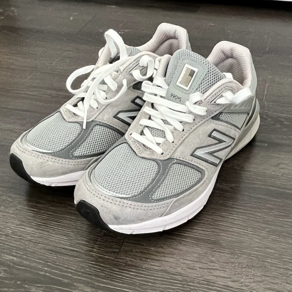 New Balance 990v5 in Grey 8D Wide